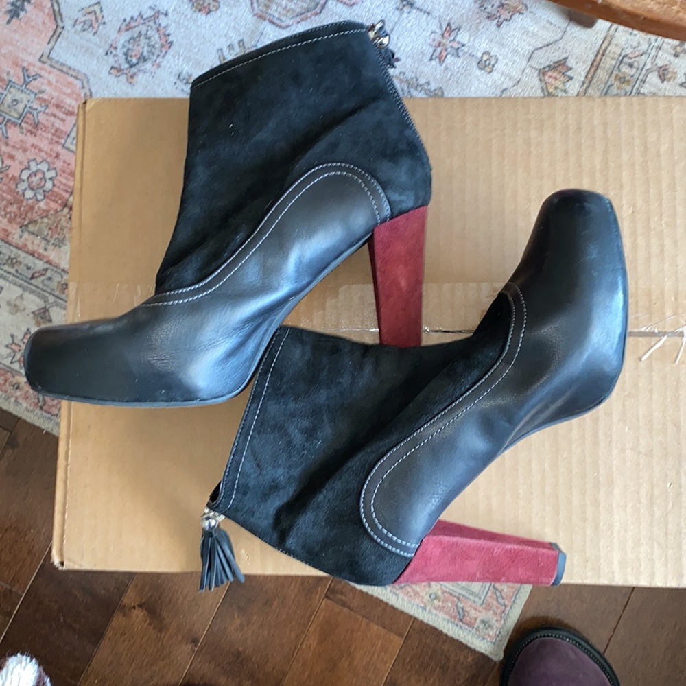 HUSH PUPPIES Leather and Suede Booties